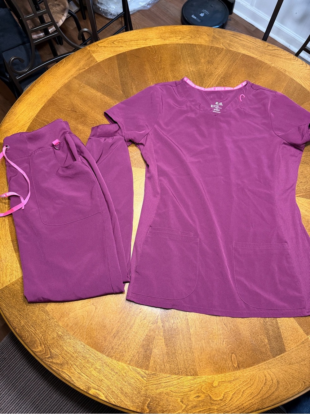 Women’s Short-Sleeve Scrub Top and Pants Set - Plum